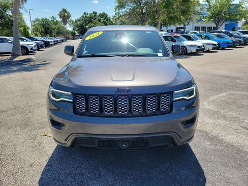 Used 2021 Jeep Grand Cherokee Laredo X RWD image 4