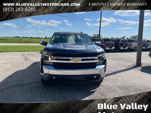 Used 2019 Chevrolet Silverado 1500 LT w/ All-Star Edition AWD/4WD image 2