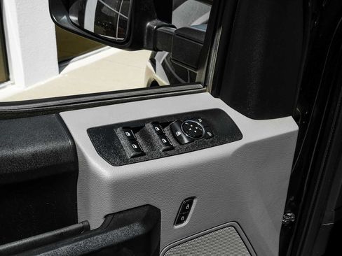 Used 2021 Ford F250 XL w/ STX Appearance Package AWD/4WD image 34