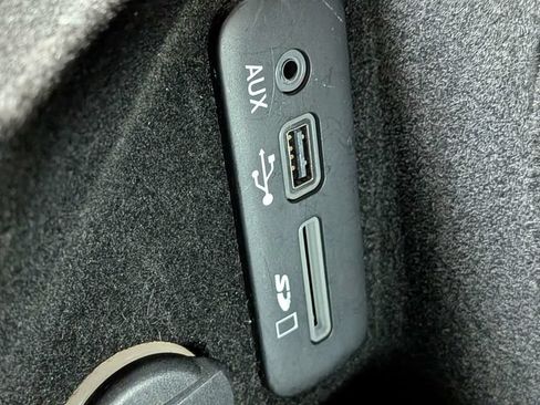 Used 2015 Dodge Challenger SXT Plus RWD image 22