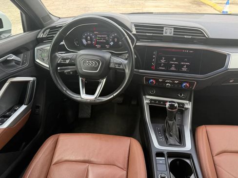Used 2021 Audi Q3 2.0T Premium w/ Convenience Package AWD/4WD image 17