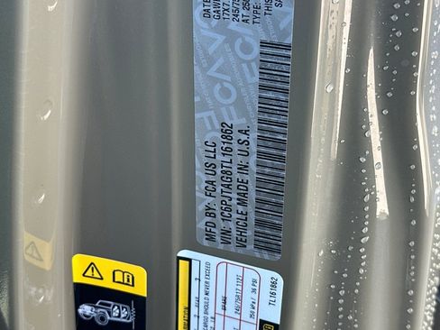 New 2026 Jeep Gladiator Sport image 32