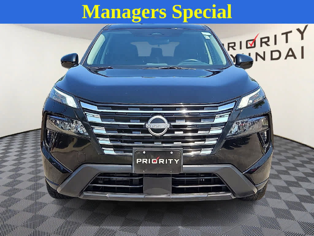 Used 2025 Nissan Rogue SV AWD/4WD image 1