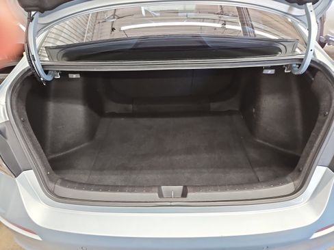 Used 2022 Honda Civic Touring image 14