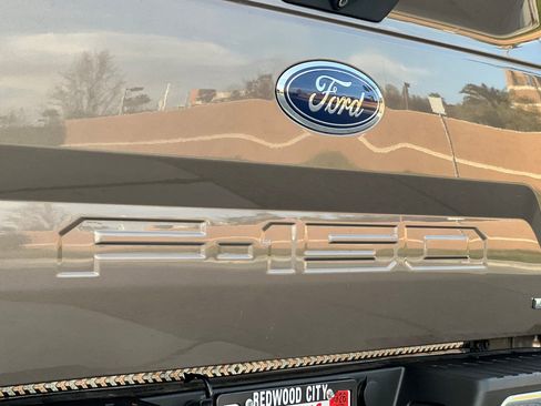 Used 2018 Ford F150 XLT image 26