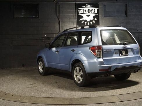 Used 2011 Subaru Forester 2.5X w/ Alloy Wheel Value Pkg AWD/4WD image 3