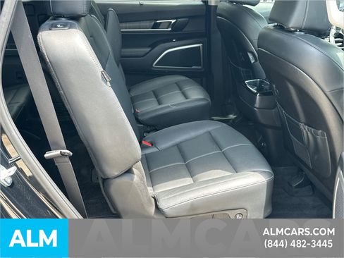 Used 2023 Kia Telluride EX w/ EX Captain's Chair Package FWD image 17