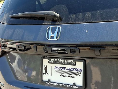 Used 2023 Honda Pilot Elite image 32