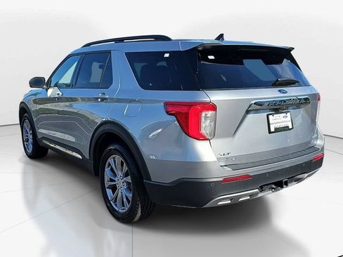 Certified 2023 Ford Explorer XLT w/ Equipment Group 202A AWD/4WD image 5