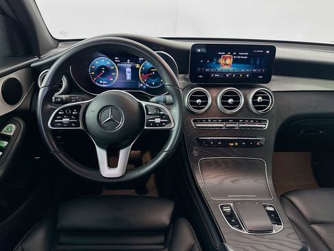 Used 2020 Mercedes-Benz GLC 300 image 21