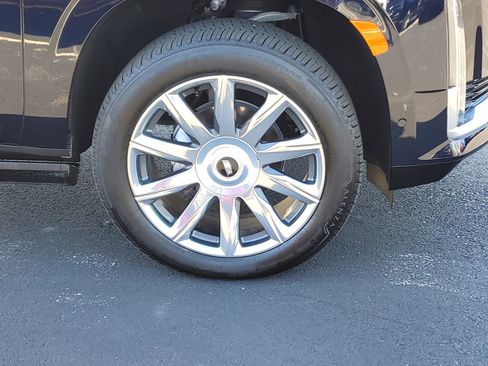 Certified 2024 Cadillac Escalade Premium Luxury Platinum image 5