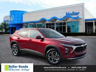 Used 2024 Chevrolet Trax LT image 1