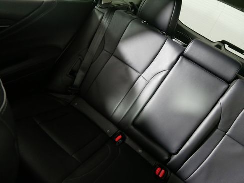 Used 2025 Subaru Outback Limited image 12