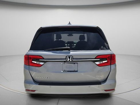Certified 2024 Honda Odyssey Touring image 6