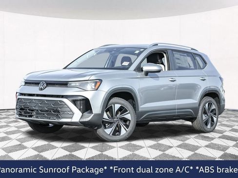 New 2025 Volkswagen Taos SE image 2