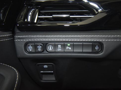 Used 2023 Acura MDX SH-AWD w/ Advance Package image 13