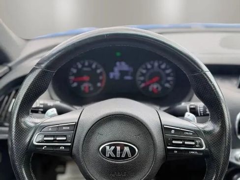 Used 2020 Kia Stinger GT-Line w/ Sun & Sound Package RWD image 13