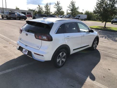 Used 2019 Kia Niro EX FWD image 6
