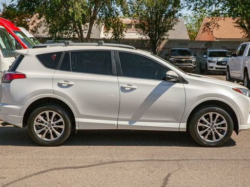 Used 2018 Toyota RAV4 Platinum AWD/4WD image 4