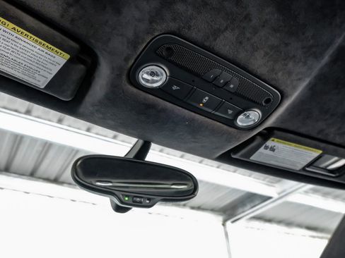 Used 2011 Audi R8 V8 image 22