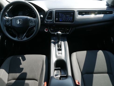 Used 2019 Honda HR-V EX image 10