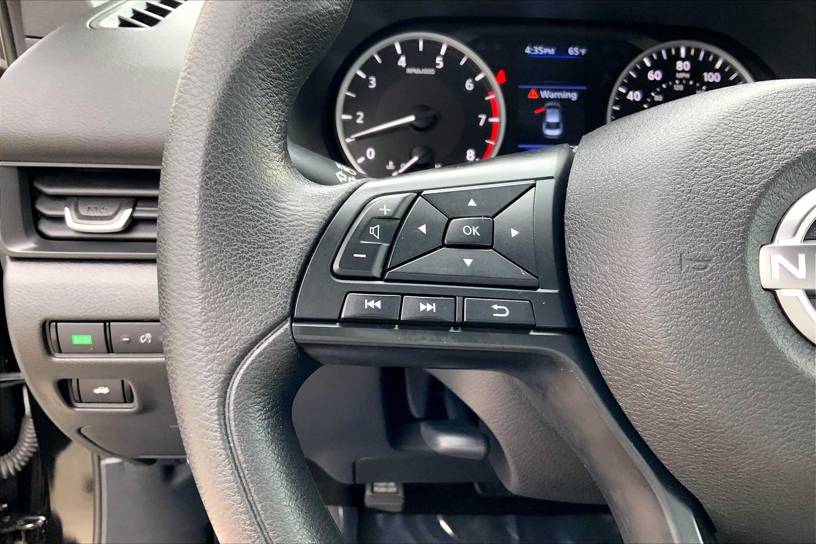 Used 2024 Nissan Sentra S FWD image 23