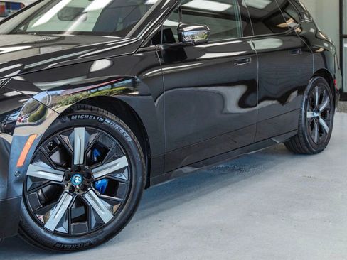 Used 2023 BMW iX xDrive50 w/ Premium Package image 12