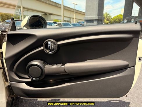 Used 2018 MINI Cooper 2-Door Hardtop FWD image 30