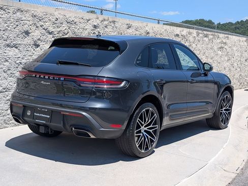 Certified 2026 Porsche Macan AWD/4WD image 7