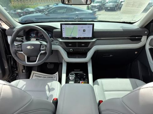 Used 2025 Ford Explorer Platinum w/ Ultimate Package AWD/4WD image 20