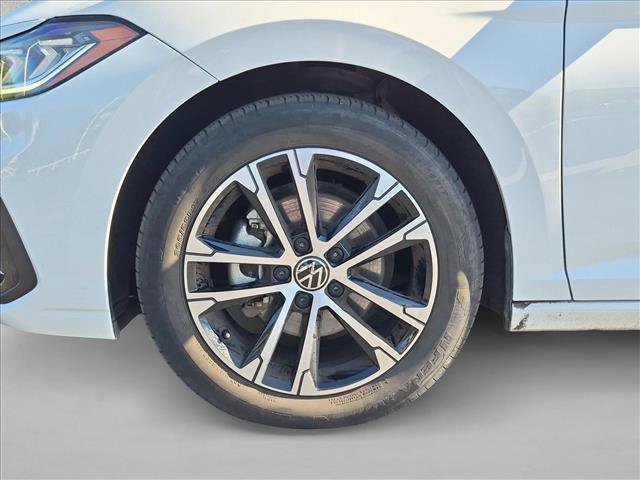 Used 2025 Volkswagen Jetta Sport FWD image 22