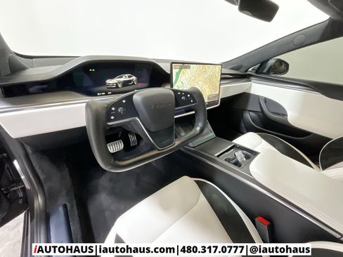 Used 2022 Tesla Model S Plaid image 15