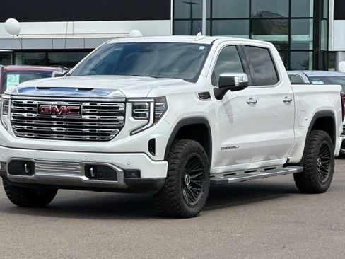 Used 2023 GMC Sierra 1500 Denali w/ Technology Package AWD/4WD image 8