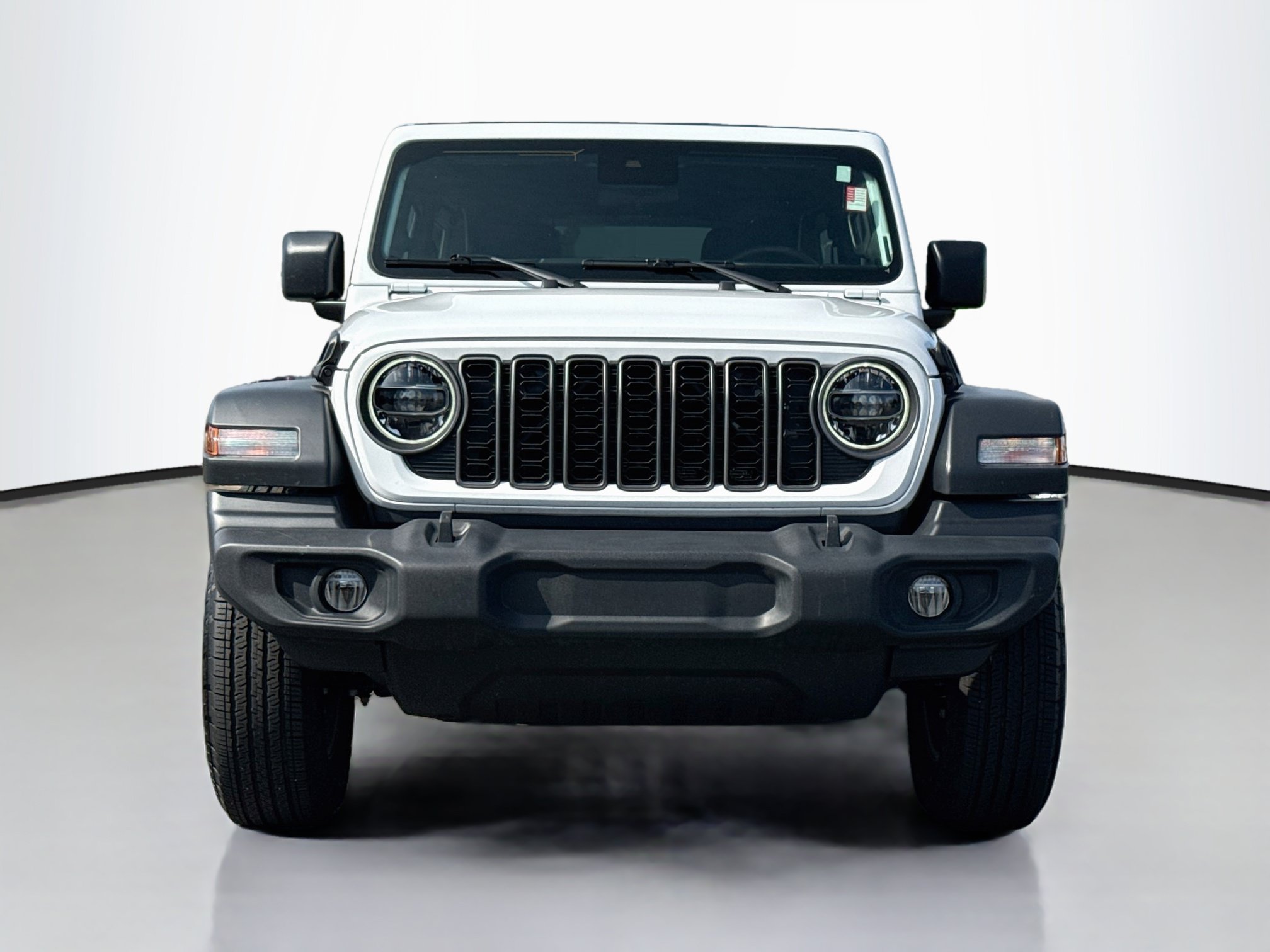 Used 2025 Jeep Wrangler Unlimited Sport AWD/4WD image 2