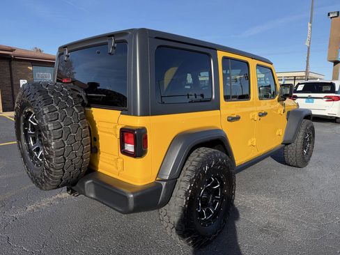 Used 2018 Jeep Wrangler Unlimited Sport S image 4