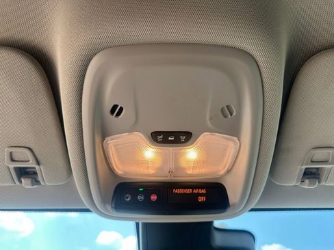 Used 2024 Buick Encore GX Sport Touring image 18