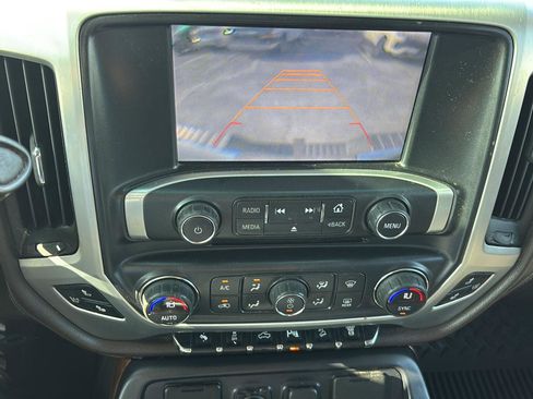 Used 2015 GMC Sierra 2500 SLT w/ Duramax Plus Package AWD/4WD image 21