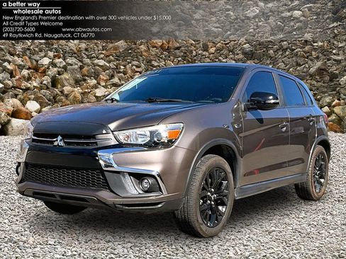 Used 2019 Mitsubishi Outlander Sport SE image 1