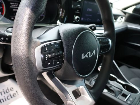 Used 2022 Kia K5 LXS FWD image 17