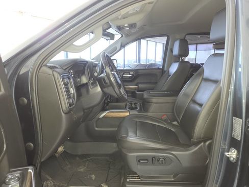 Used 2019 Chevrolet Silverado 1500 LT Trail Boss AWD/4WD image 18