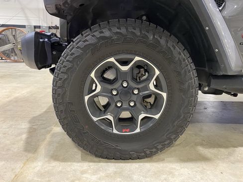 Used 2023 Jeep Gladiator Rubicon w/ LED Lighting Group AWD/4WD image 21