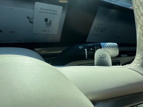 Used 2023 Genesis GV60 Advanced image 27