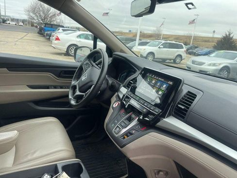 Used 2019 Honda Odyssey EX-L image 2