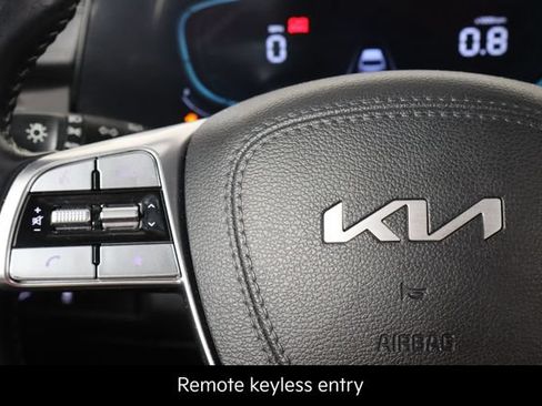 Certified 2024 Kia Telluride LX FWD image 8