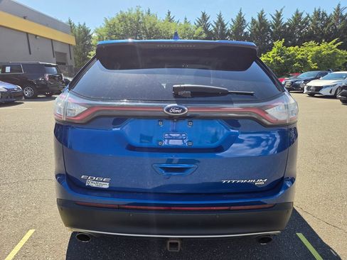 Used 2018 Ford Edge Titanium w/ Equipment Group 302A AWD/4WD image 8