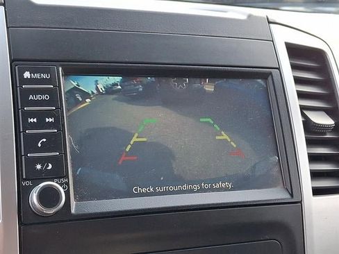 Used 2020 Nissan Frontier SV image 17
