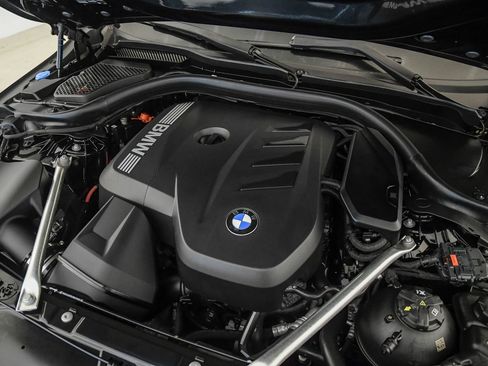 Used 2026 BMW 530i xDrive w/ Premium Package AWD/4WD image 26