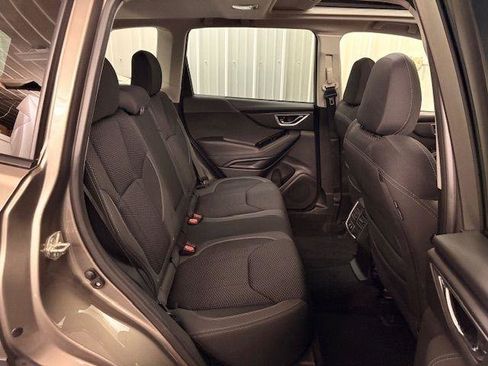 Used 2021 Subaru Forester Premium image 20