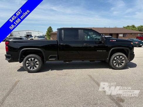 Used 2024 Chevrolet Silverado 2500 Custom w/ Custom Value Package AWD/4WD image 8
