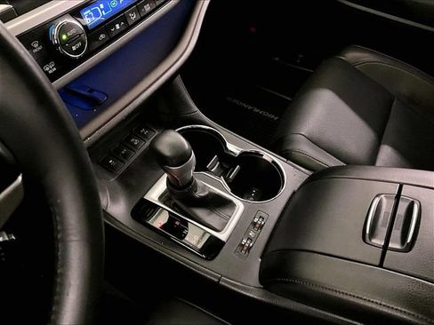 Used 2016 Toyota Highlander Limited AWD/4WD image 16